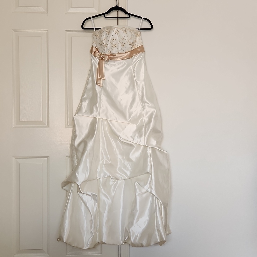 Jessica McClintock For Gunne Sax Ivory Wedding Dress. Sz 9